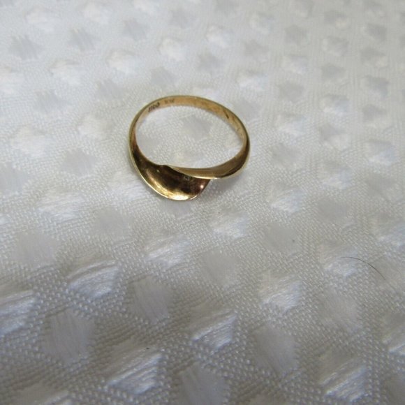 10K Gold Ring AS IS Firm Price - Picture 4 of 12